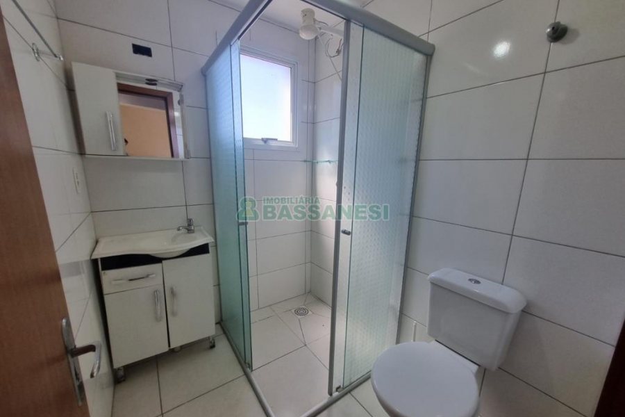 Apartamento com 48m², 2 dormitórios, 1 vaga, no bairro Cidade Nova em Caxias do Sul para Alugar