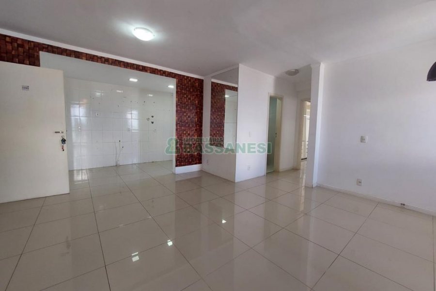 Apto Mobiliado com 65m², 2 dormitórios, 1 vaga, no bairro Lourdes em Caxias do Sul para Alugar