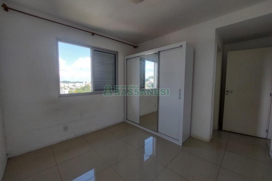 Apto Mobiliado com 65m², 2 dormitórios, 1 vaga, no bairro Lourdes em Caxias do Sul para Alugar