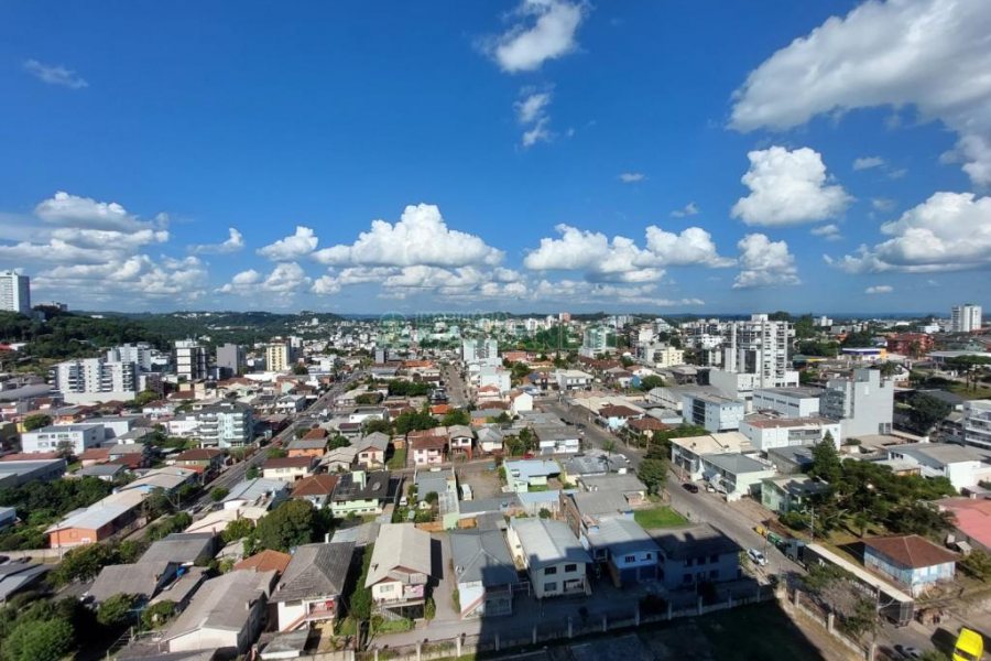 Apto Mobiliado com 65m², 2 dormitórios, 1 vaga, no bairro Lourdes em Caxias do Sul para Alugar