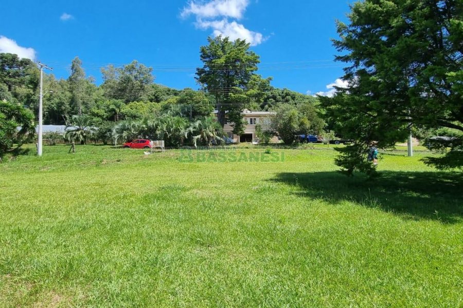 Terreno, no bairro Linha 40 em Caxias do Sul para Comprar
