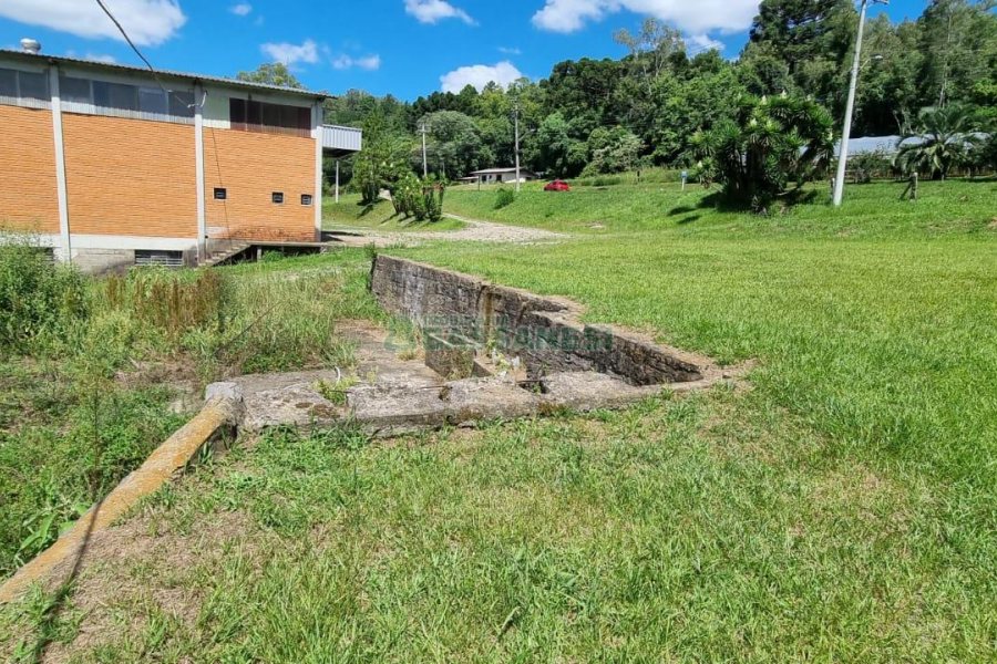 Terreno, no bairro Linha 40 em Caxias do Sul para Comprar