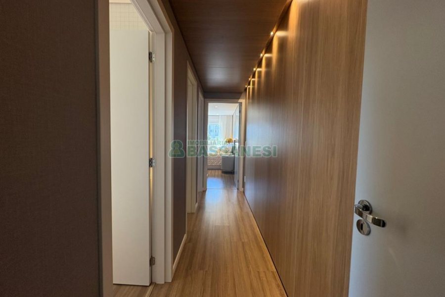 Apartamento com 129m², 3 dormitórios, 2 vagas, no bairro Petrópolis em Caxias do Sul para Comprar