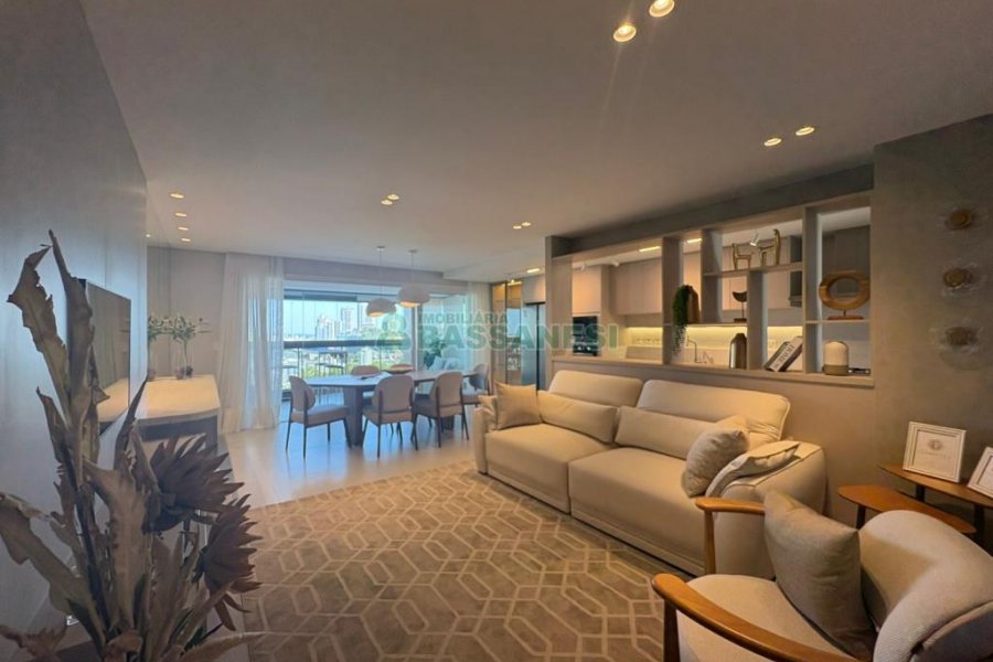 Apartamento com 129m², 3 dormitórios, 2 vagas, no bairro Petrópolis em Caxias do Sul para Comprar