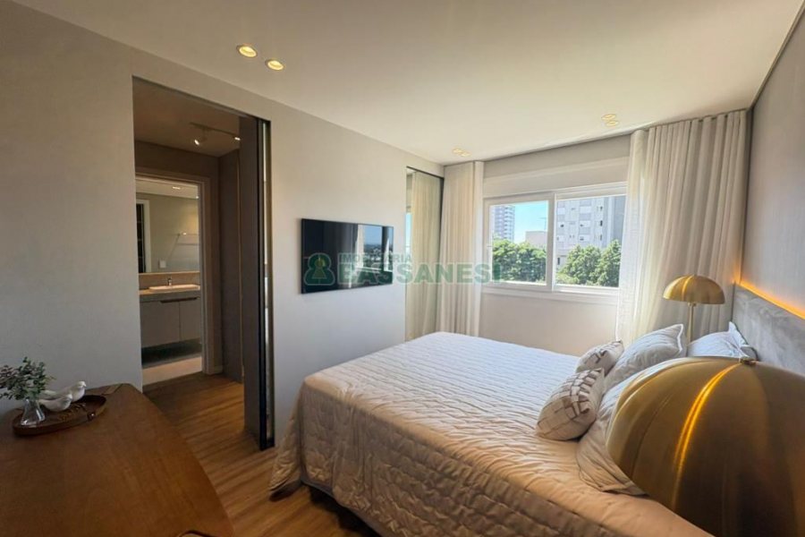 Apartamento com 129m², 3 dormitórios, 2 vagas, no bairro Petrópolis em Caxias do Sul para Comprar