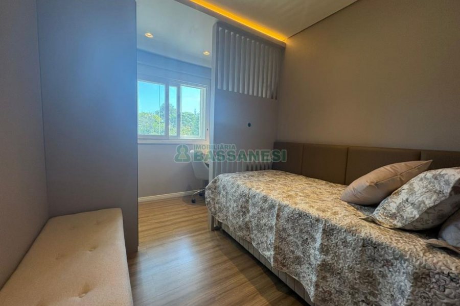 Apartamento com 129m², 3 dormitórios, 2 vagas, no bairro Petrópolis em Caxias do Sul para Comprar