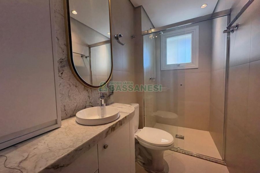 Apartamento com 129m², 3 dormitórios, 2 vagas, no bairro Petrópolis em Caxias do Sul para Comprar