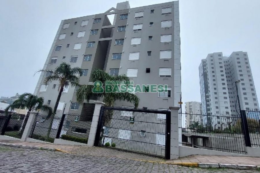 Apto Mobiliado com 60m², 2 dormitórios, 1 vaga, no bairro Sagrada Família em Caxias do Sul para Alugar