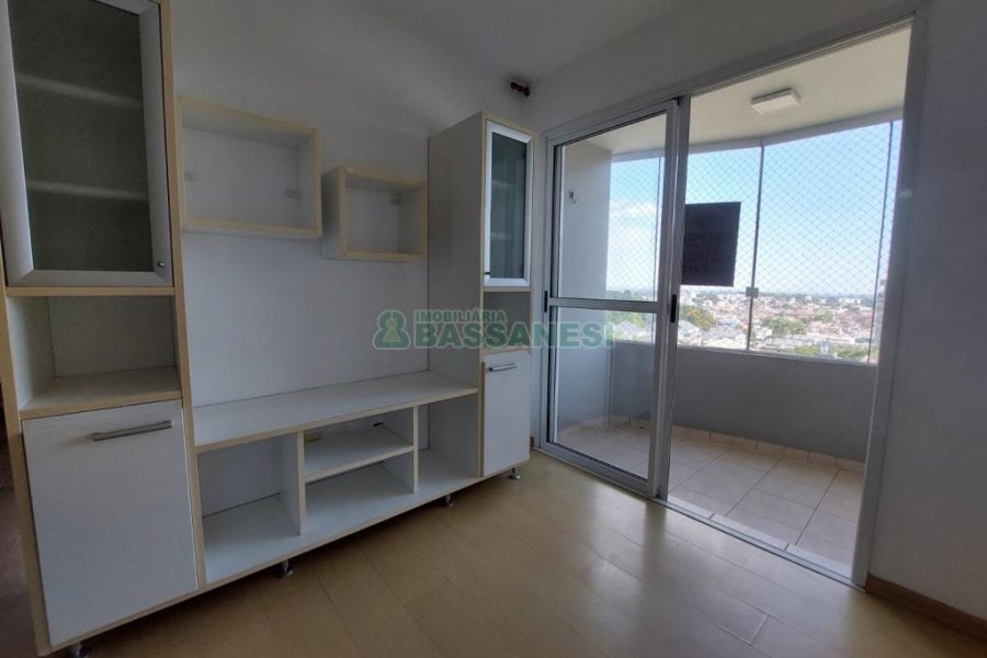 Apto Mobiliado com 60m², 2 dormitórios, 1 vaga, no bairro Sagrada Família em Caxias do Sul para Alugar