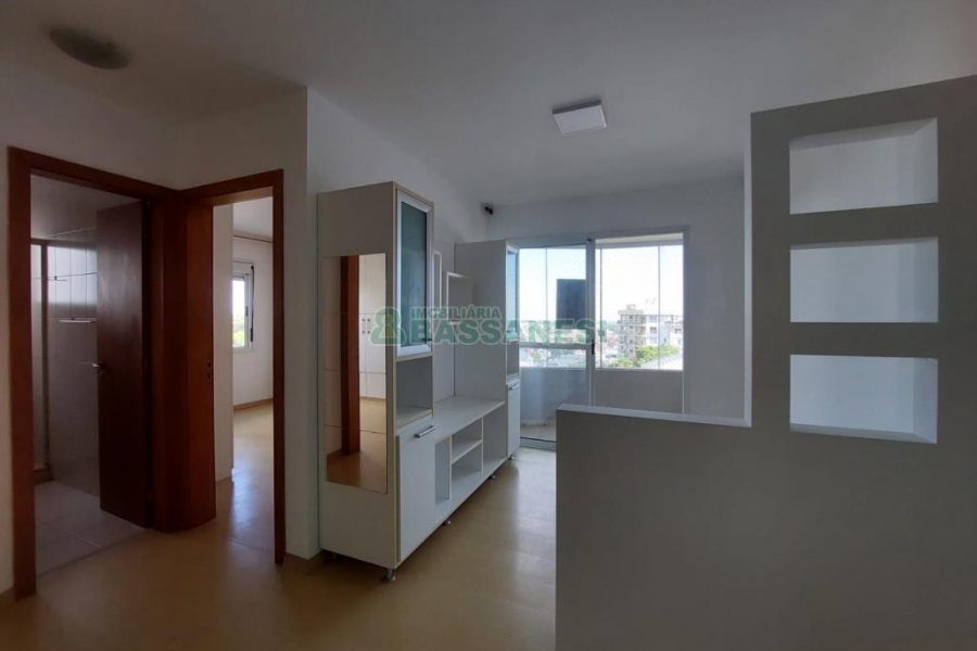 Apto Mobiliado com 60m², 2 dormitórios, 1 vaga, no bairro Sagrada Família em Caxias do Sul para Alugar