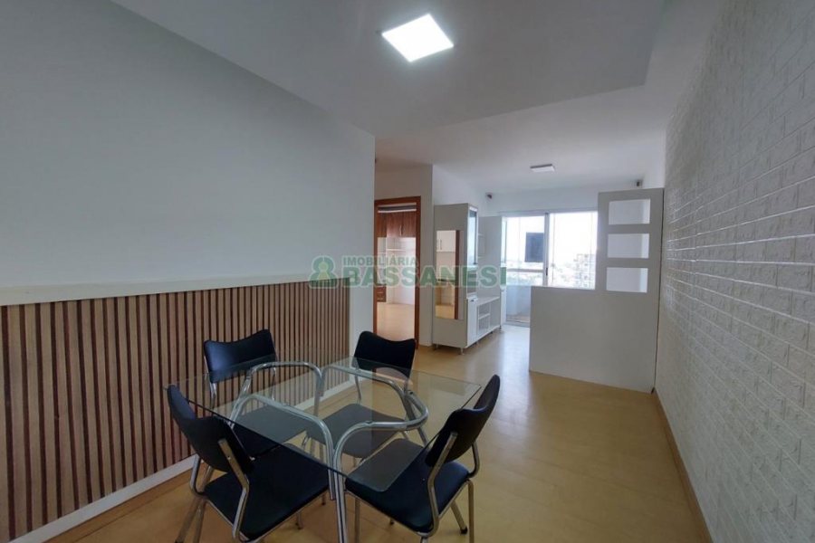 Apto Mobiliado com 60m², 2 dormitórios, 1 vaga, no bairro Sagrada Família em Caxias do Sul para Alugar