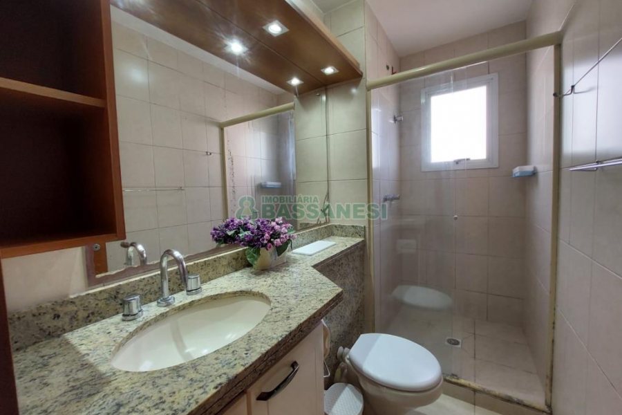 Apto Mobiliado com 60m², 2 dormitórios, 1 vaga, no bairro Sagrada Família em Caxias do Sul para Alugar