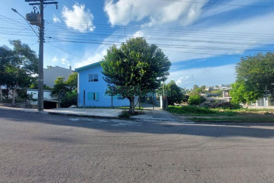 Casa com 80m², 3 dormitórios, no bairro Santa Lúcia em Caxias do Sul para Alugar