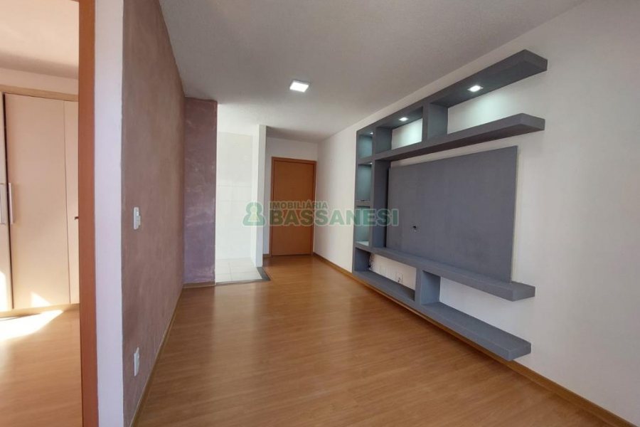 Apartamento com 45m², 2 dormitórios, 1 vaga, no bairro Panazzolo em Caxias do Sul para Alugar