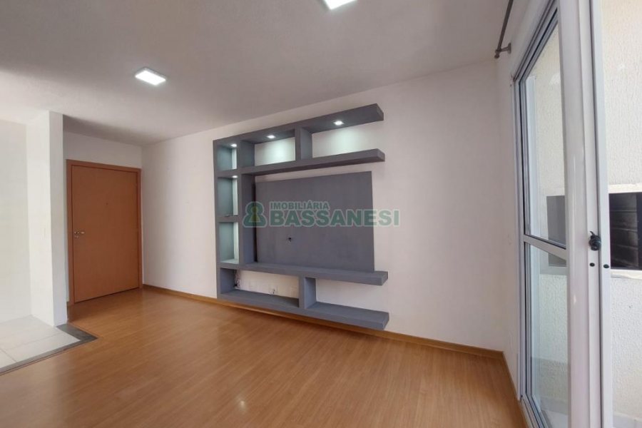 Apartamento com 45m², 2 dormitórios, 1 vaga, no bairro Panazzolo em Caxias do Sul para Alugar