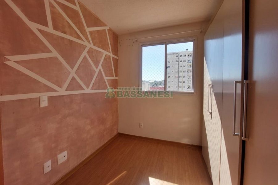 Apartamento com 45m², 2 dormitórios, 1 vaga, no bairro Panazzolo em Caxias do Sul para Alugar
