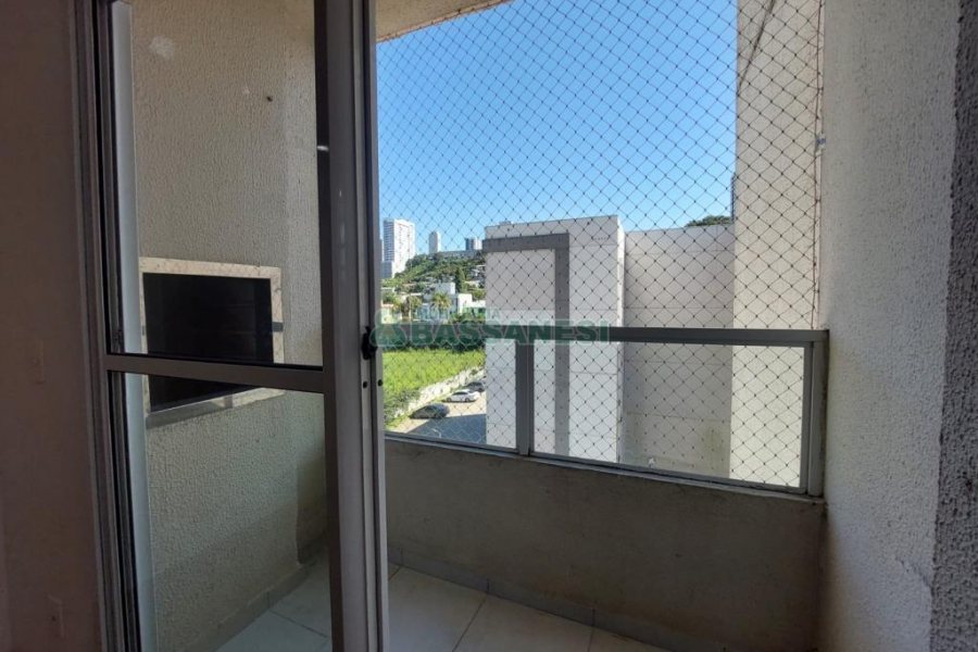 Apartamento com 45m², 2 dormitórios, 1 vaga, no bairro Panazzolo em Caxias do Sul para Alugar