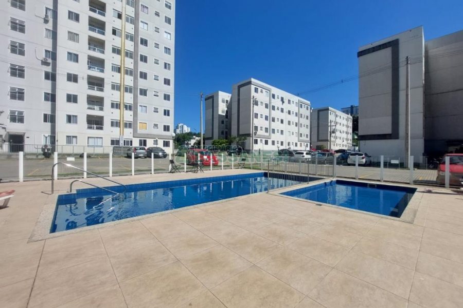 Apartamento com 45m², 2 dormitórios, 1 vaga, no bairro Panazzolo em Caxias do Sul para Alugar