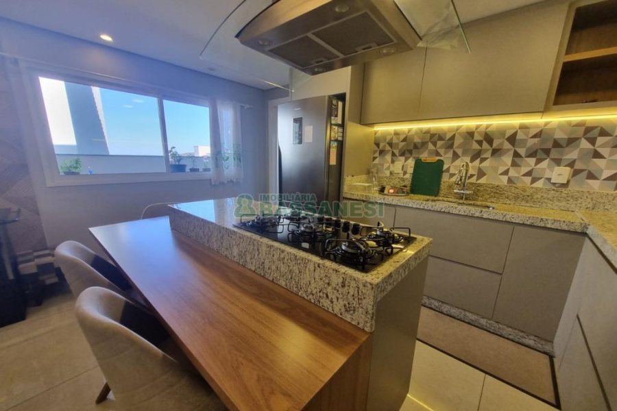 Apto Mobiliado com 250m², 3 dormitórios, 3 vagas, no bairro Morada dos Alpes em Caxias do Sul para Alugar