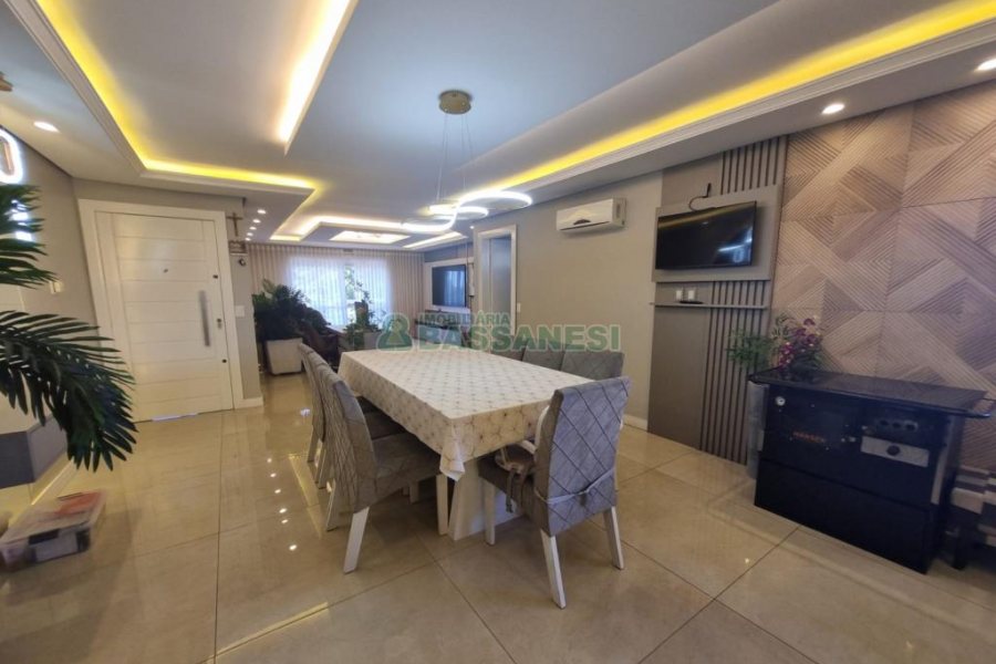 Apto Mobiliado com 250m², 3 dormitórios, 3 vagas, no bairro Morada dos Alpes em Caxias do Sul para Alugar