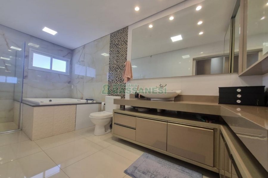 Apto Mobiliado com 250m², 3 dormitórios, 3 vagas, no bairro Morada dos Alpes em Caxias do Sul para Alugar