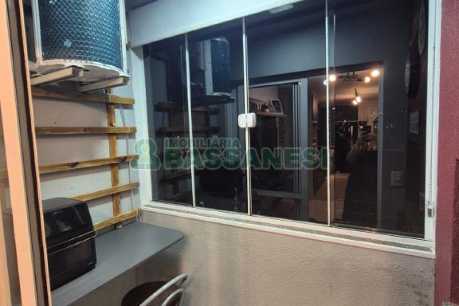 Apto Mobiliado com 64m², 2 dormitórios, 1 vaga, no bairro São Luiz em Caxias do Sul para Alugar