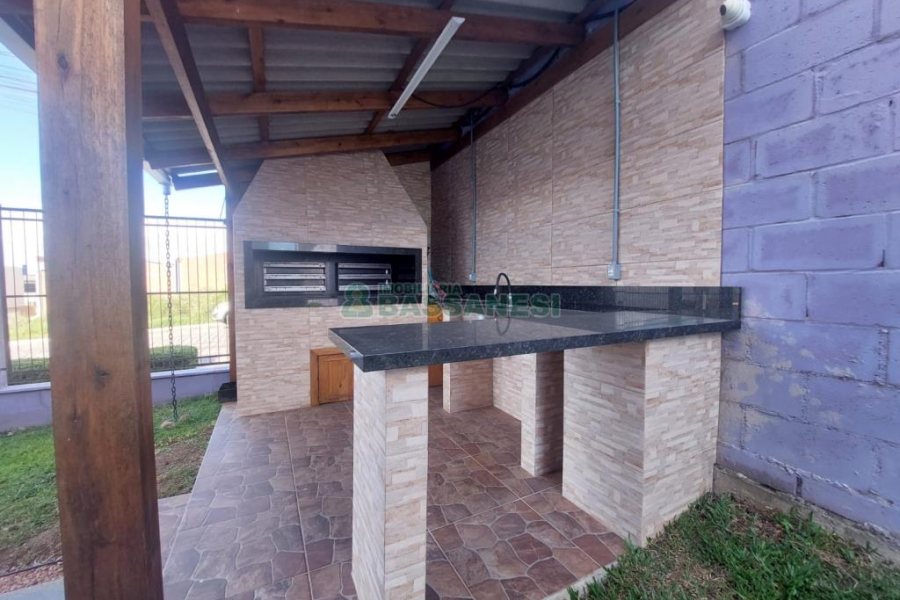 Apartamento com 39m², 2 dormitórios, 1 vaga, no bairro Santa Fé em Caxias do Sul para Comprar