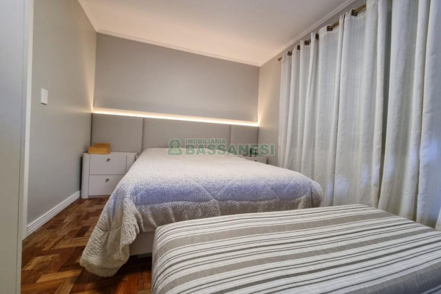 Casa com 250m², 3 dormitórios, 4 vagas, no bairro Salgado Filho em Caxias do Sul para Alugar