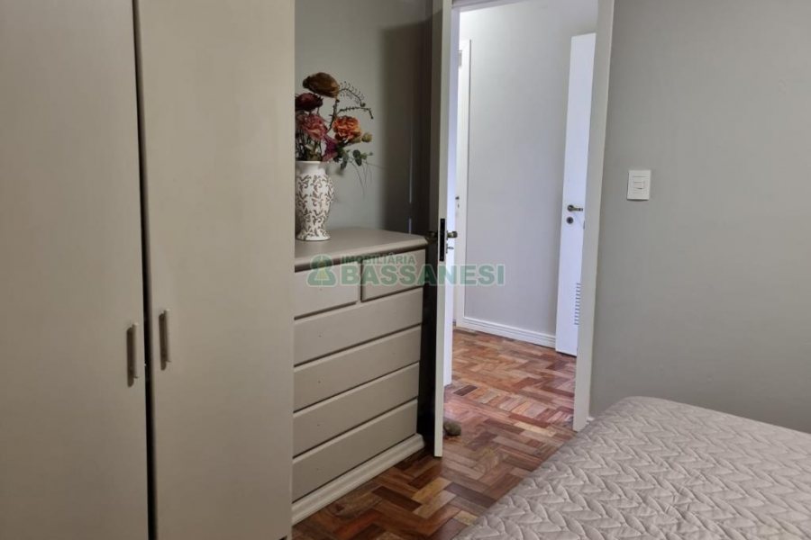 Casa com 250m², 3 dormitórios, 4 vagas, no bairro Salgado Filho em Caxias do Sul para Alugar