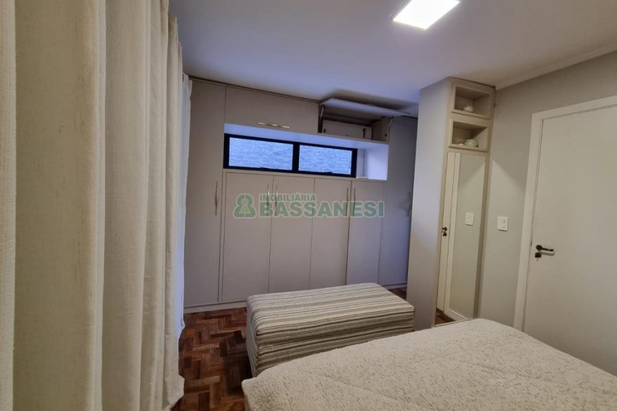 Casa com 250m², 3 dormitórios, 4 vagas, no bairro Salgado Filho em Caxias do Sul para Alugar