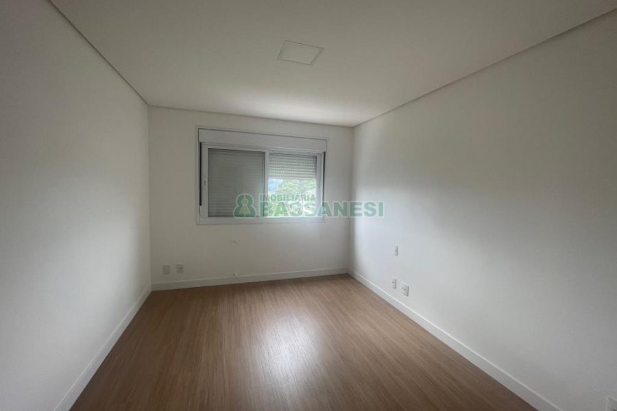 Apartamento com 84m², 2 dormitórios, 1 vaga, no bairro Salgado Filho em Caxias do Sul para Alugar