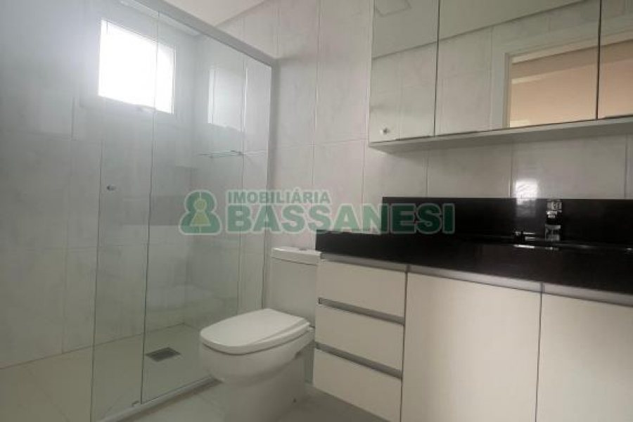 Apartamento com 84m², 2 dormitórios, 1 vaga, no bairro Salgado Filho em Caxias do Sul para Alugar