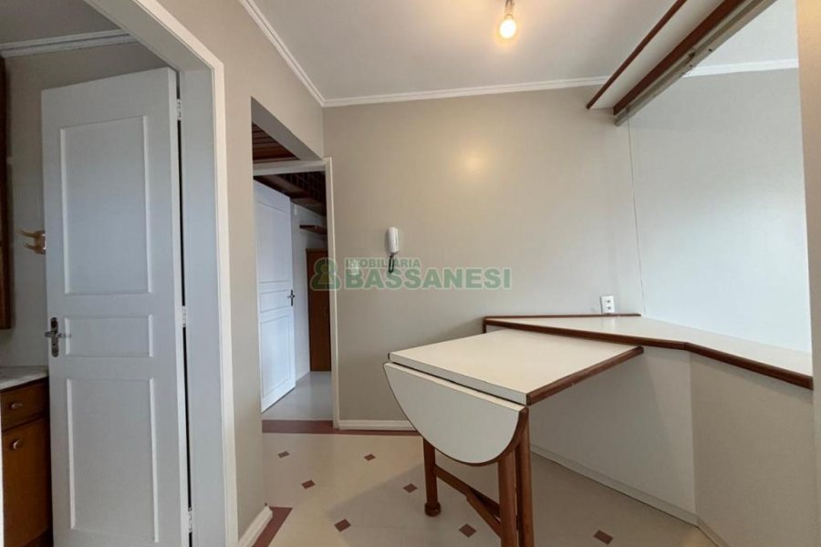 Apartamento com 50m², 1 dormitório, no bairro São Pelegrino em Caxias do Sul para Alugar