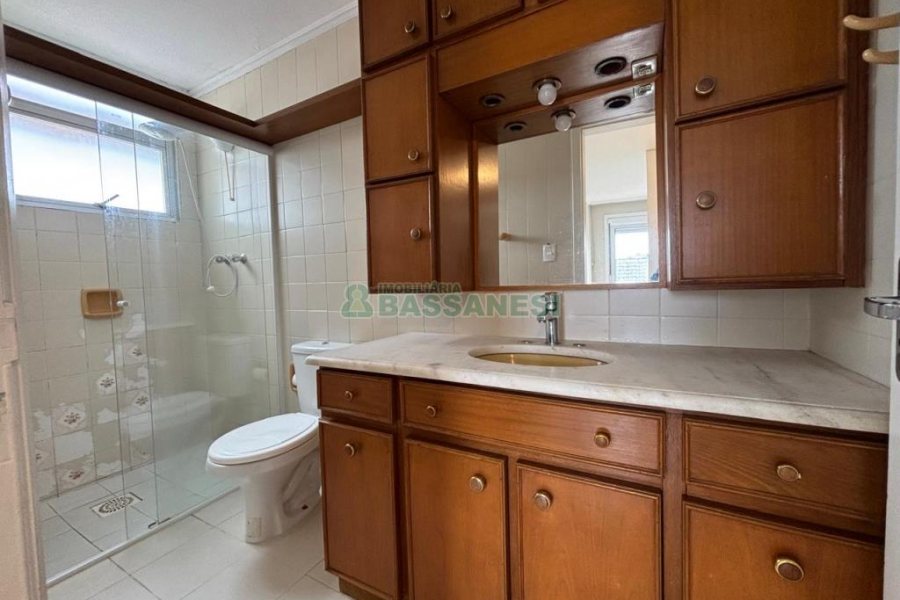 Apartamento com 50m², 1 dormitório, no bairro São Pelegrino em Caxias do Sul para Alugar