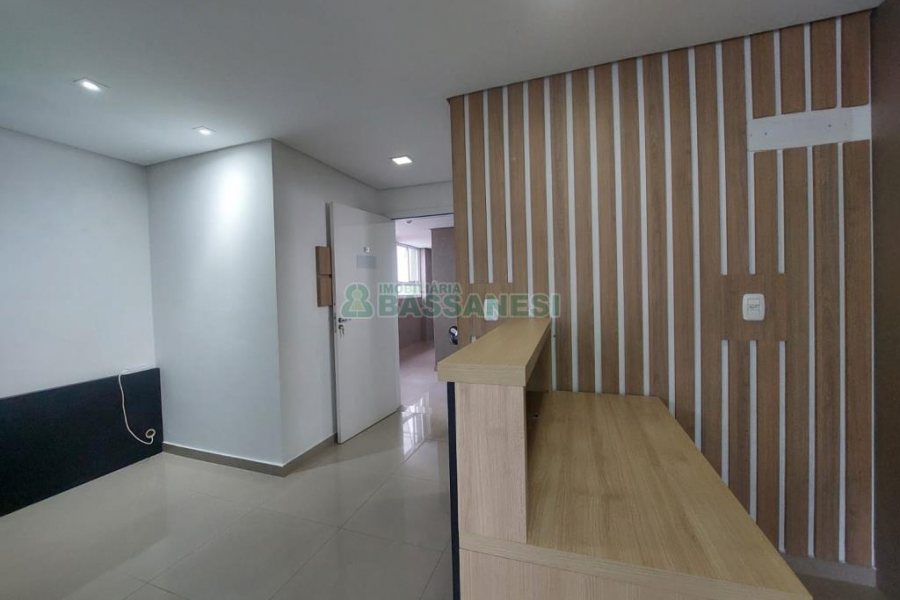 Sala com 60m², 1 vaga, no bairro Centro em Caxias do Sul para Alugar