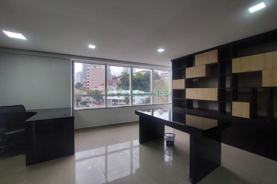 Sala com 60m², 1 vaga, no bairro Centro em Caxias do Sul para Alugar