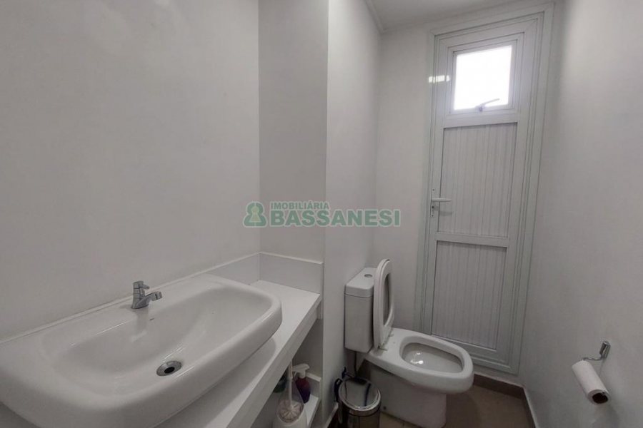 Sala com 60m², 1 vaga, no bairro Centro em Caxias do Sul para Alugar