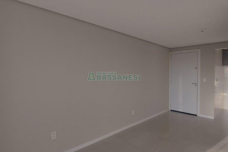 Apartamento com 58m², 2 dormitórios, 1 vaga, no bairro Vinhedos em Caxias do Sul para Alugar