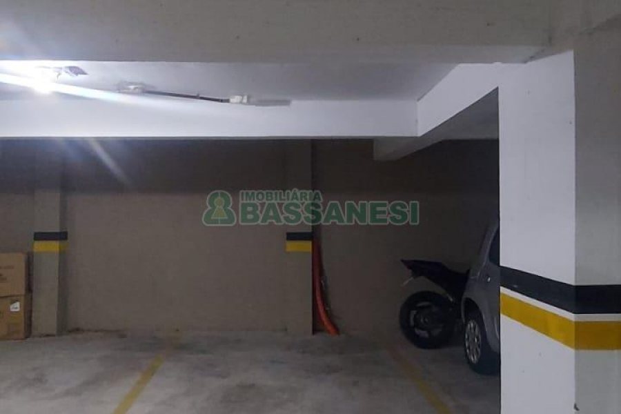 Apartamento com 58m², 2 dormitórios, 1 vaga, no bairro Vinhedos em Caxias do Sul para Alugar