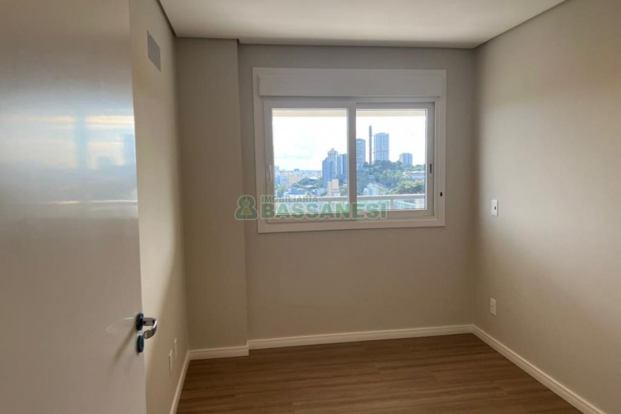 Apartamento com 110m², 3 dormitórios, 2 vagas, no bairro Petrópolis em Caxias do Sul para Alugar