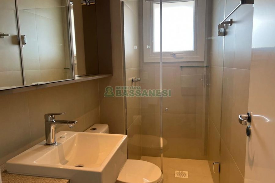 Apartamento com 110m², 3 dormitórios, 2 vagas, no bairro Petrópolis em Caxias do Sul para Alugar