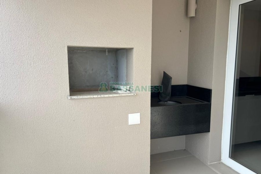 Apartamento com 110m², 3 dormitórios, 2 vagas, no bairro Petrópolis em Caxias do Sul para Alugar