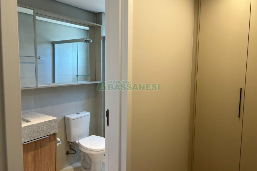 Apartamento com 110m², 3 dormitórios, 2 vagas, no bairro Petrópolis em Caxias do Sul para Alugar ou Comprar