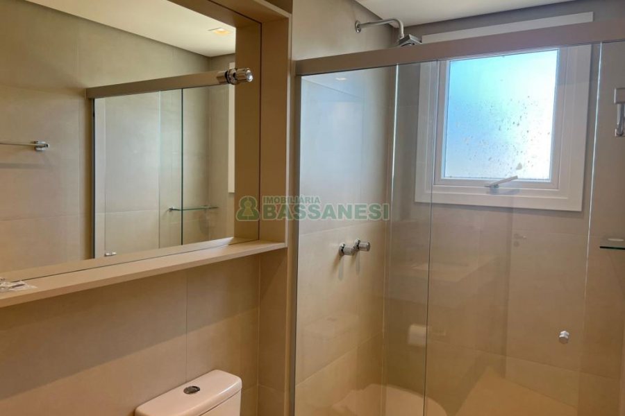 Apartamento com 110m², 3 dormitórios, 2 vagas, no bairro Petrópolis em Caxias do Sul para Alugar ou Comprar