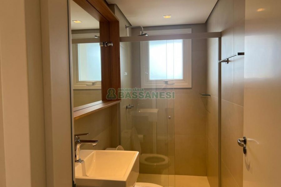 Apartamento com 110m², 3 dormitórios, 2 vagas, no bairro Petrópolis em Caxias do Sul para Alugar ou Comprar