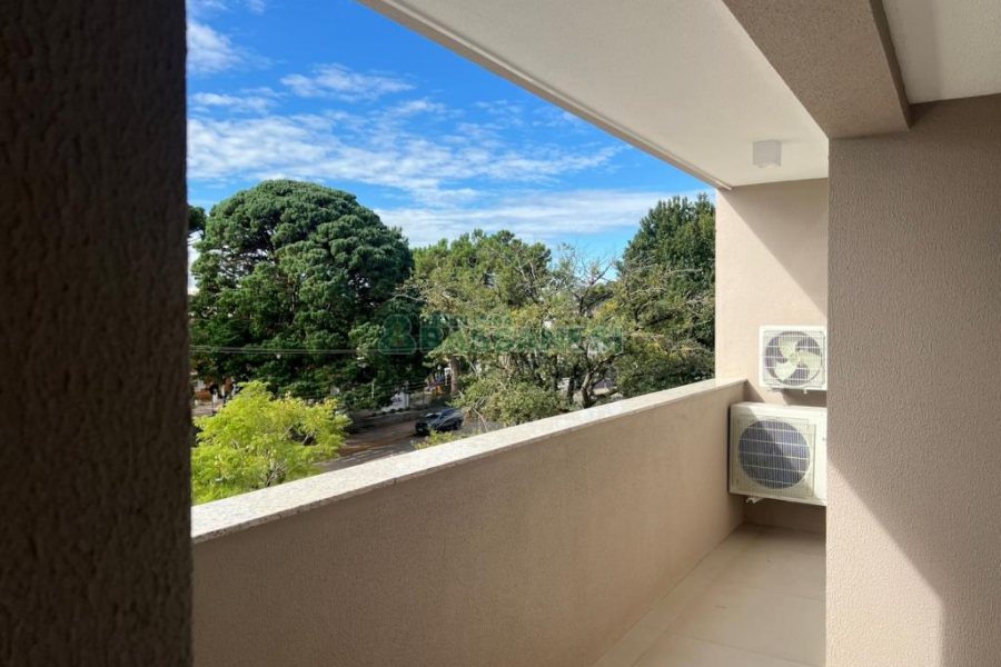 Apartamento com 110m², 3 dormitórios, 2 vagas, no bairro Petrópolis em Caxias do Sul para Alugar ou Comprar