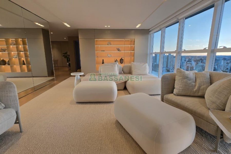 Apartamento com 178m², 2 dormitórios, 2 vagas, no bairro Exposição em Caxias do Sul para Comprar