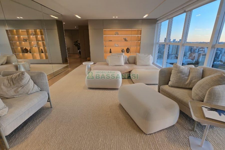 Apartamento com 178m², 2 dormitórios, 2 vagas, no bairro Exposição em Caxias do Sul para Comprar