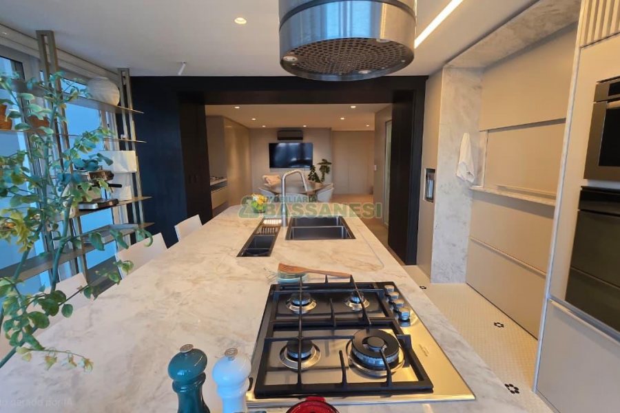 Apartamento com 178m², 2 dormitórios, 2 vagas, no bairro Exposição em Caxias do Sul para Comprar