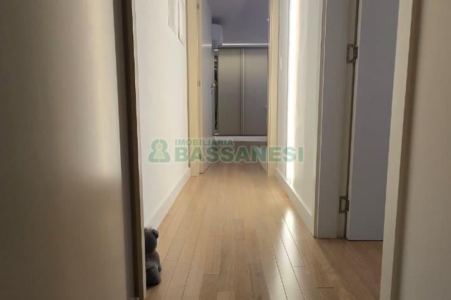 Apartamento com 178m², 2 dormitórios, 2 vagas, no bairro Exposição em Caxias do Sul para Comprar